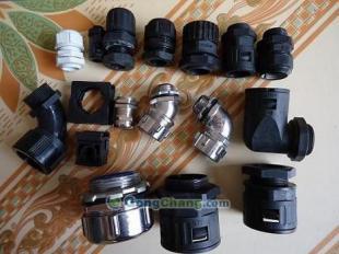 青岛供应塑料与金属电缆防水接头，保障家用电器安全连接